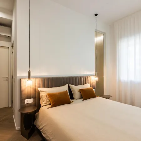 Apartment White House Con Posti Auto
