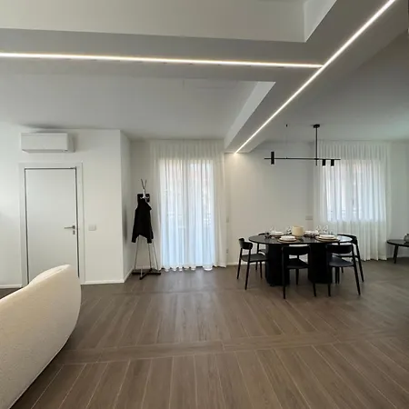 White House Con Posti Auto Apartment