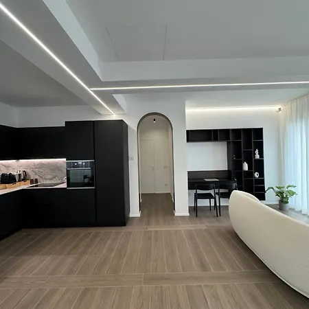 Apartment White House Con Posti Auto *