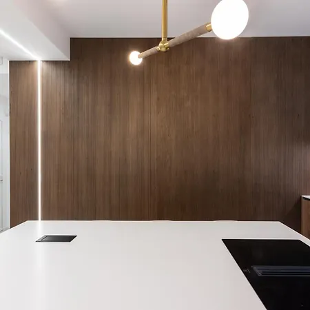 White House Con Posti Auto Apartment Milan