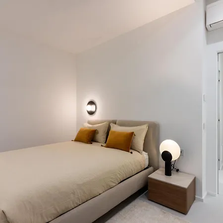 White House Con Posti Auto Apartment *
