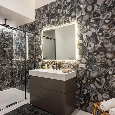 Apartment White House Con Posti Auto