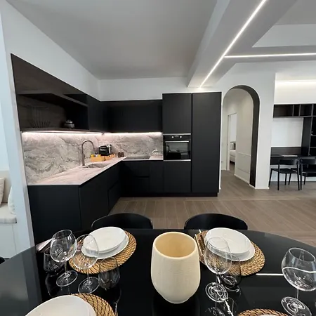 White House Con Posti Auto Daire Milano