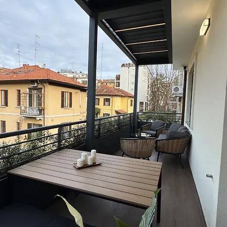 White House Con Posti Auto Milano