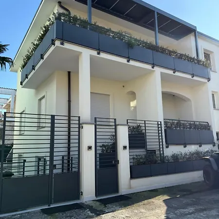 White House Con Posti Auto Milano