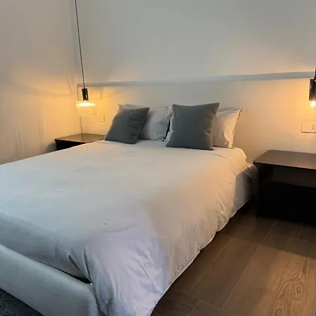 Daire White House Con Posti Auto *