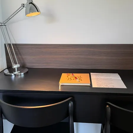 Daire White House Con Posti Auto Milano